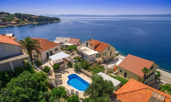 Sumartin Villa | Villa Mir Vami