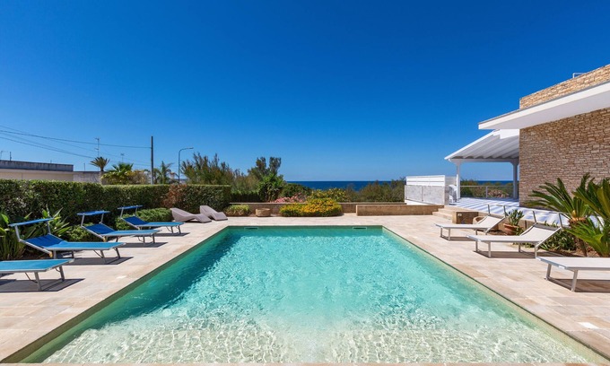 Torre Suda Casa | 1014 Villa Miramare