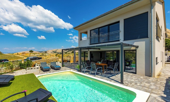 Stara Baska Apartamento | Villa mit Salzwasser Pool und Meeresblick, Strandnah