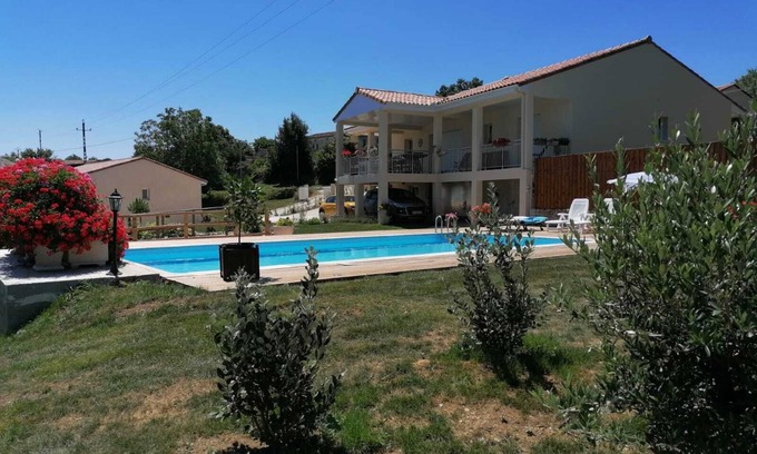 Calignac Casa | Villa moderne sur côteaux belle piscine / Downhill modern villa nice pool
