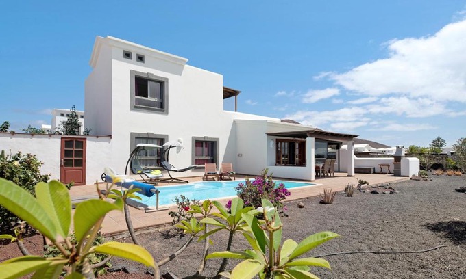 Montana Roja Villa | Villa Montaña Roja
