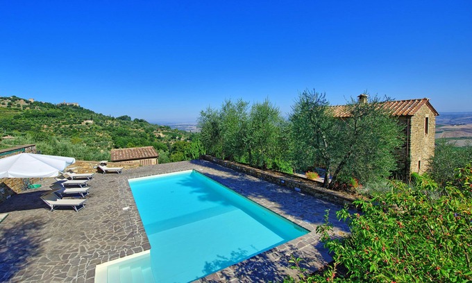 Montalcino Villa | Villa en Montalcino con 3 habitaciones, capacidad 8