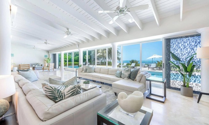 South Sound Casa | Villa Mora: Luxe Beachfront Villa w/ Backyard Snorkeling, Pool, Spa + Outdoor Ki