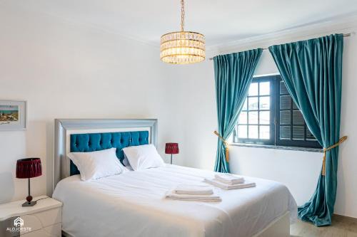Torres Vedras Casa | Villa Mosca - 4 Bedrooms & BBQ, Santa Cruz