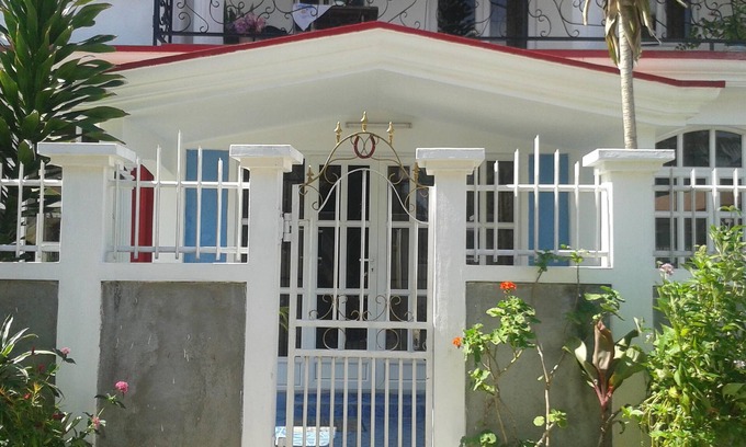 Pointe Aux Piments Villa | Villa Fleurie: Hermosa casa soleada