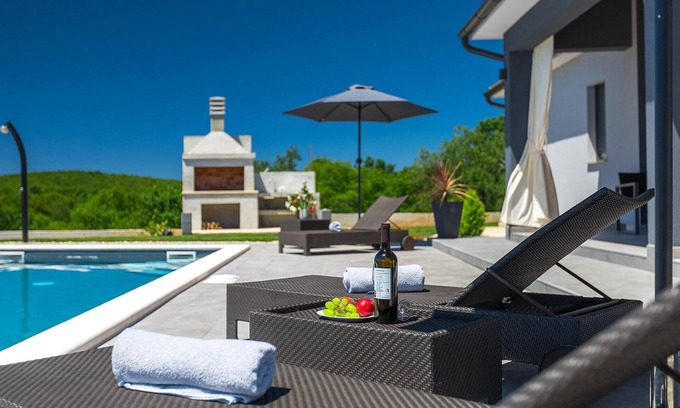 Krmed Casa | Villa My Ivana is the perfect place to have a comfortable and peaceful vacation.