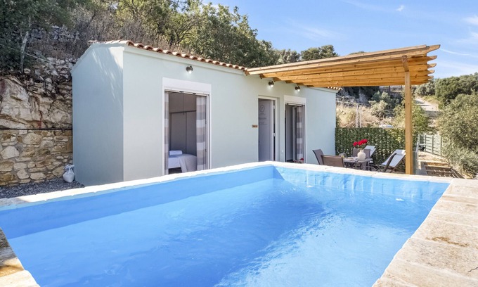 Katomerion Villa | Villa "Μyrsini" con vistas al mar, 2 terrazas privadas, piscina privada y Wi-Fi.