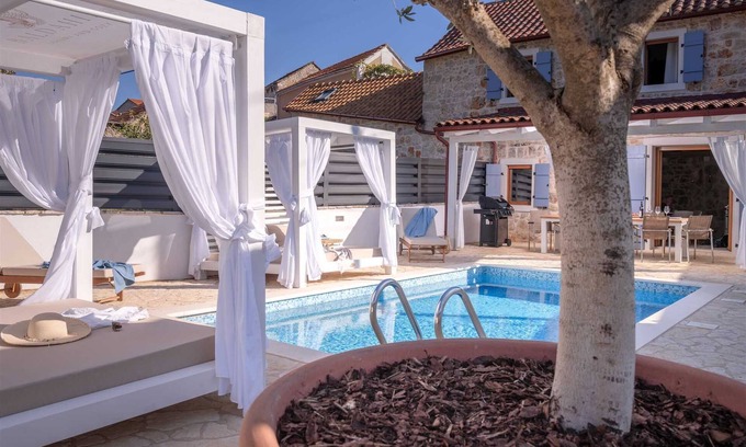 Island Hvar Villa | Villa Nativa Hvar - encantadora casa de campo para hasta 8 personas con piscina privada