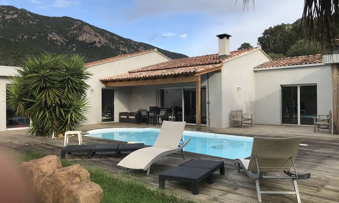 Ocana Villa | villa cerca de Ajaccio con piscina en el corazón de la naturaleza