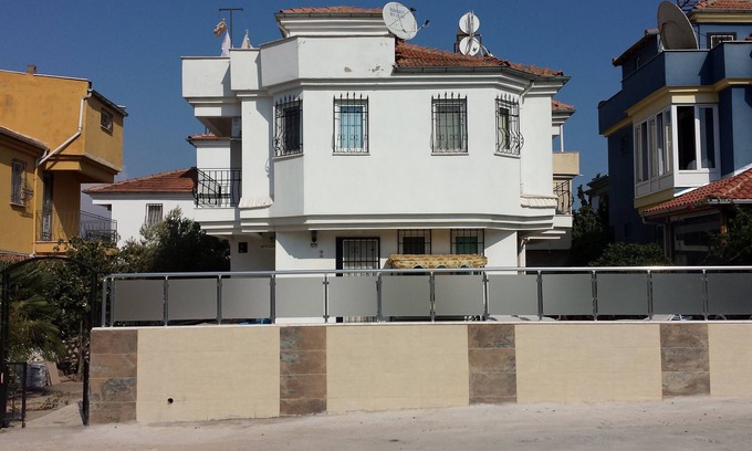Altinkum Villa | Villa Cerca Altinkum; Piscina Privada; 5 minutos a pie de playa Para; Zona tranquila; Capacidad 7