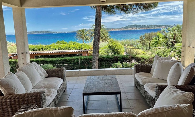 Guerrevieille Casa | VILLA NEAR THE BEACH WITH POOL, BEAUTIFUL SEA VIEW, TO RENT IN SAINTE-MAXIME