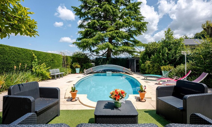 Etercy Villa | Villa cerca del lago, con vistas a las montañas, piscina privada y Wi-Fi