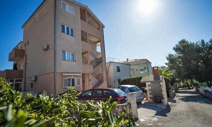 Baska Voda Apartamento | Villa Nedo