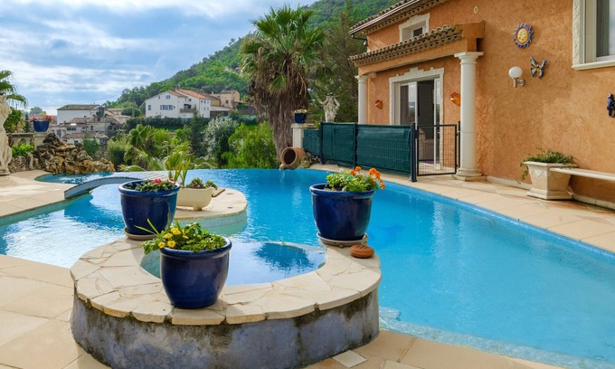 Pegomas Casa | Villa 'Néoprovençale Independante Piscine' with Shared Pool, Wi-Fi and Air Conditioning