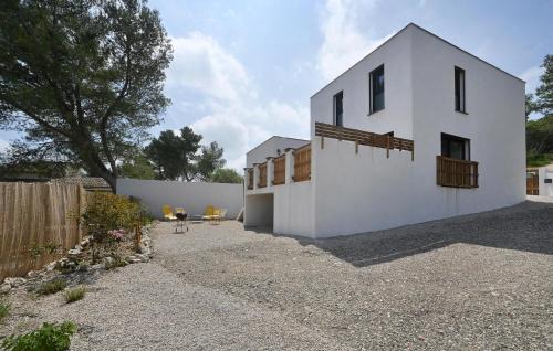 Calvisson Casa | Villa Neuve Proche Nîmes