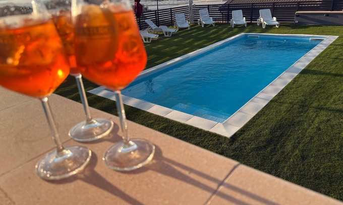 Licata Apartamento | Villa "Nicolai - Primo Piano" con vistas a la montaña, piscina compartida y terraza privada