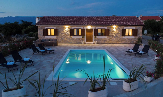 Novalja Villa | Villa Nika
