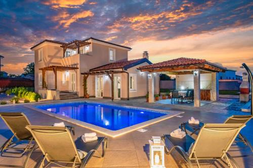Municipality of Sveti Lovrec Casa | Villa Niko, your Ideal Summer Oasis near Poreč