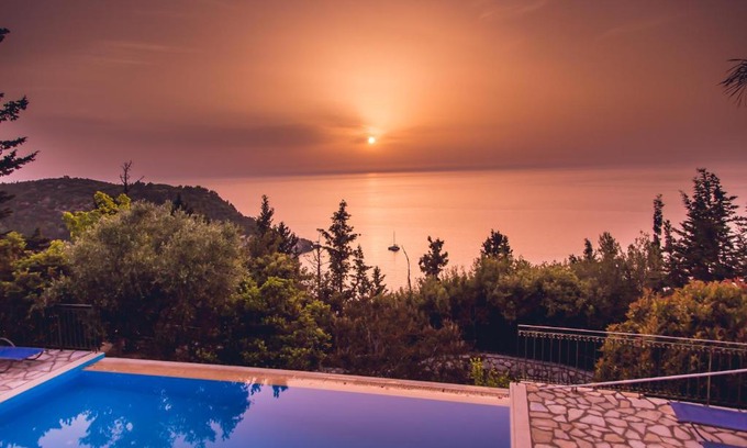 Agios Nikitas Villa | Villa Niriis