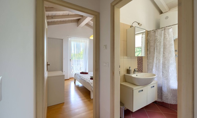 Mofardini Villa | Villa Nunica con piscina rodeada de naturaleza