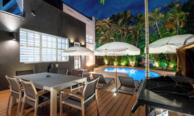 Northeast Miami Villa | Villa Oasis near-Beach-BKT Court Miami Heated Pool