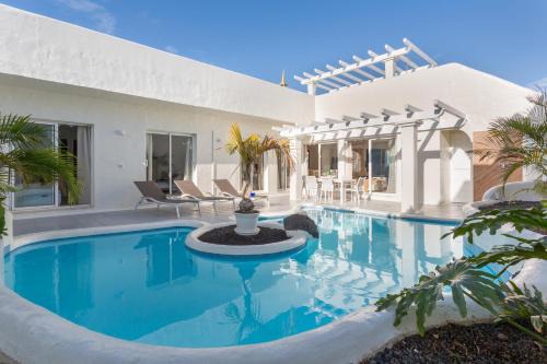 Geafond Villa | Villa Ole Bahiazul-Private Jacuzzi