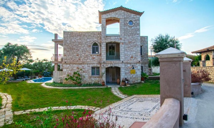 Kalamaki Villa | Villa Olga