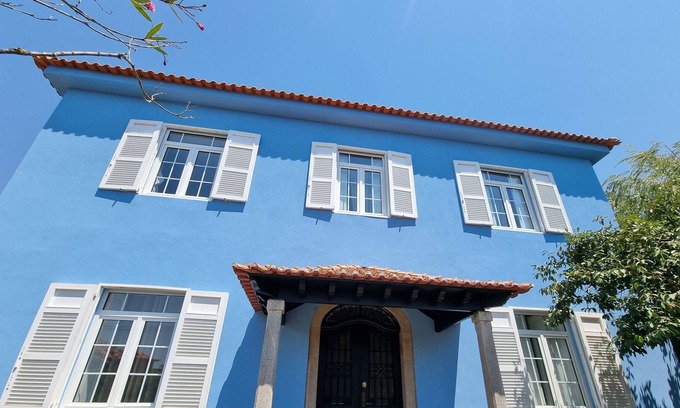 Oliveira do Douro Villa | villa 300m2, 12p, 5 habitaciones, 4 baños, gran jardín, jacuzzi y pileta romana.