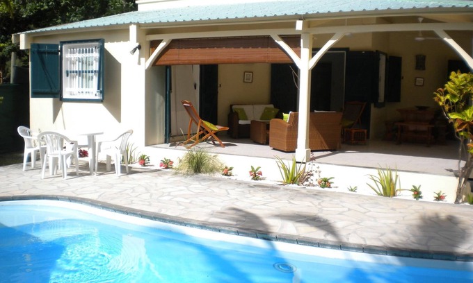 Poste Lafayette Casa | Villa en la playa y junto al mar con piscina privada.