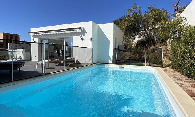 Ajaccio Villa | Villa en el Rte des Sangunairés con piscina privada.