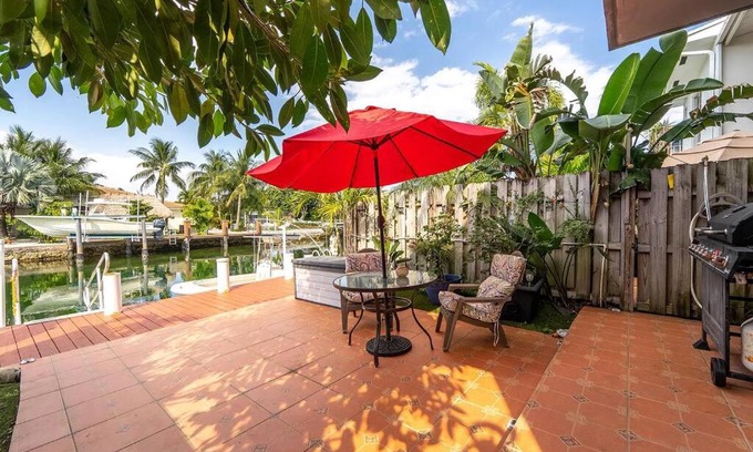 North Miami Villa | Villa on the Water in NorthMiami Beach
