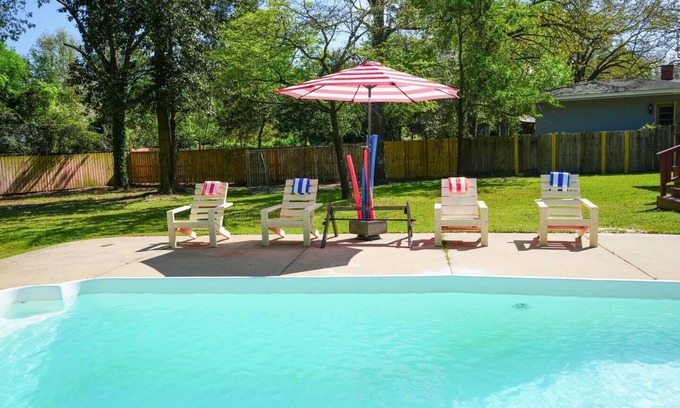 Terry Sanford Casa | Villa on Vista!