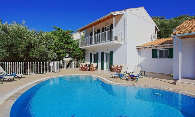 Apraos Villa | Villa Oneiro: impresionantes vistas, piscina privada, aire acondicionado, WiFi