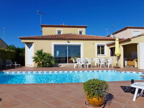Le Grau-Du-Roi Villa | Villa Orée des Salines by Interhome