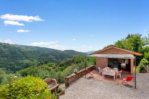 Macchino Apartamento | Villa Ortensie Garden with amazing view - Happy Rentals