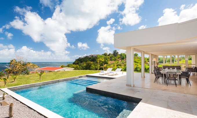 Le Vauclin Villa | Villa Pétronille, alquiler de villas de lujo con piscina y vistas al mar.