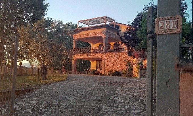 Poggio Mirteto Villa | Villa Pacchini, una experiencia vacacional completa