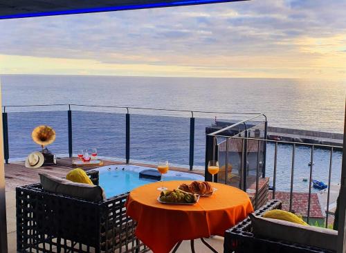 Prazeres Casa | Villa Palace Fernandes with Jacuzzi
