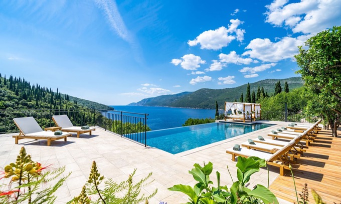 Molunat Villa | Villa Palma - Four Bedroom Villa with Swimming Pool