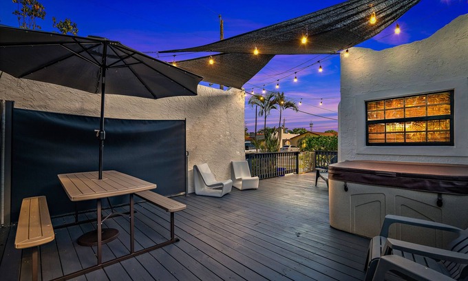 Parker Ridge Casa | Villa Palma - Private home with hot tub and large backyard