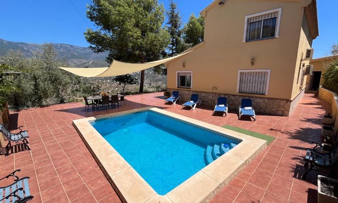 Archez Chalet De Esquí | Villa Paloma
