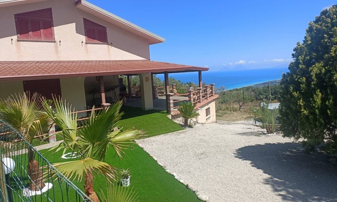 Militello Rosmarino Villa | Villa 'Panorama Scurzi' con Vista al Mar, Wi-Fi y Aire Acondicionado