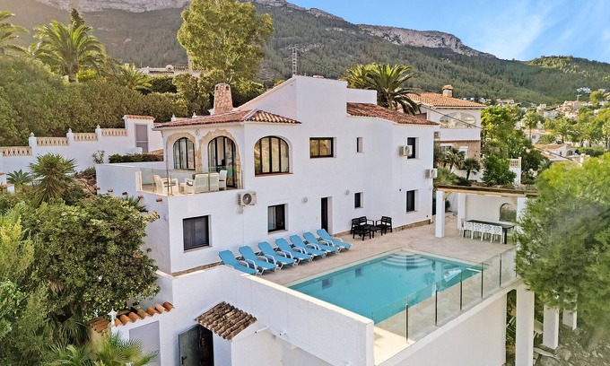 Denia Villa | Villa 'Papagayo' con piscina privada, Wi-Fi y aire acondicionado