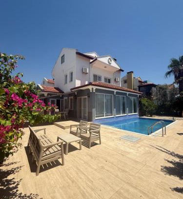 Ciftlik Villa | Villa Papatya