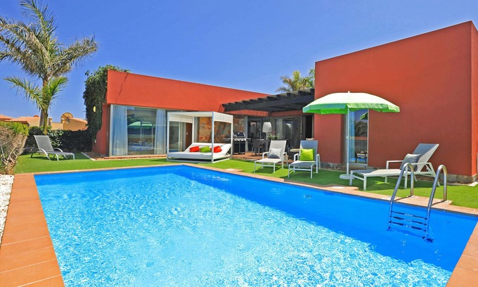 Salobre Chalet De Esquí | Villa Par 4/6