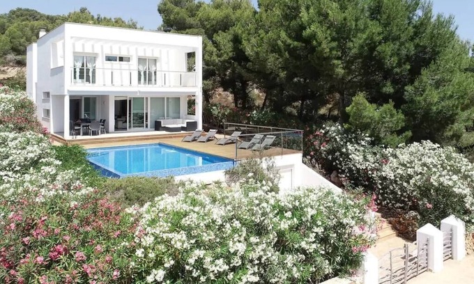 Coves Noves Casa | Villa Paraíso: Espectacular villa en Coves Noves