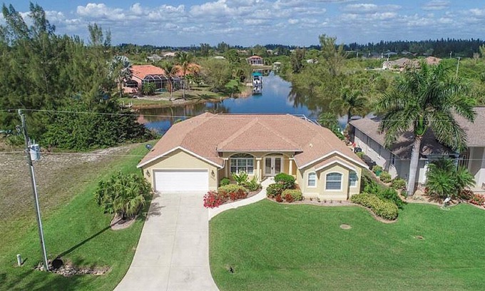 South Gulf Cove Casa | Villa Paradise Water Front Gulf Access