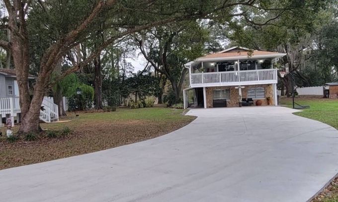Lutz Casa | Villa Paraiso Lutz 4B/2B