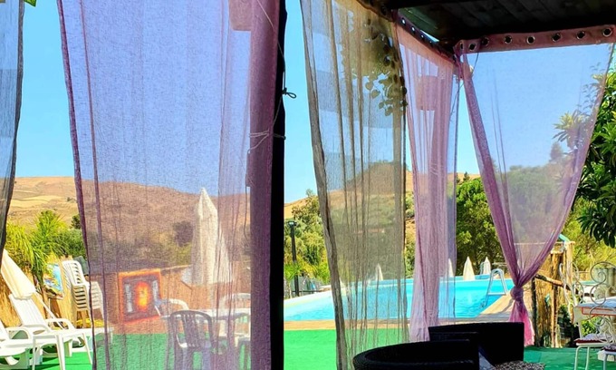 Villarosa Apartamento | Villa "Parco Morello Primo Piano" con vistas a la montaña, piscina y Wi-Fi