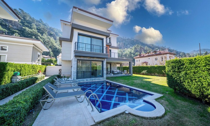 Icmeler Villa | VILLA PARIS - LUXURY 4 BEDROOM VILLA IN MARMARIS TURKIYE